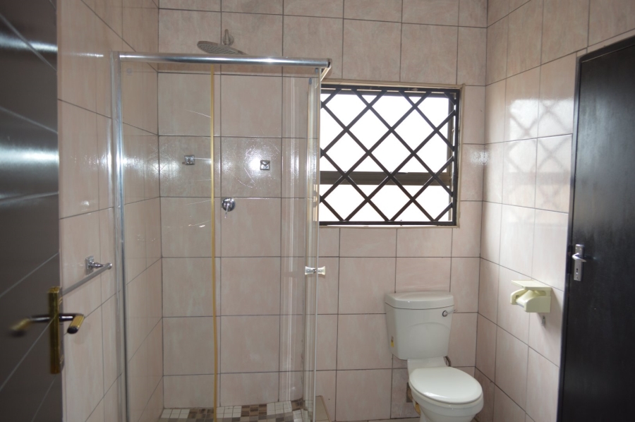 5 Bedroom Property for Sale in Flamwood North West